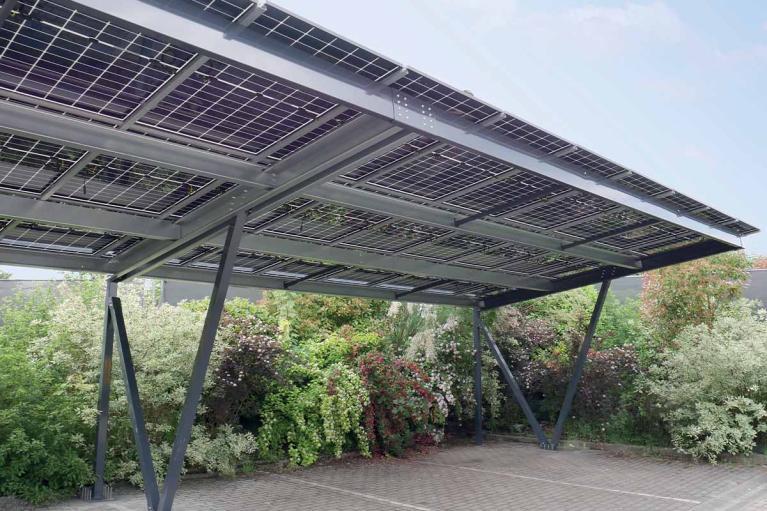 OIKA ombrière solaire